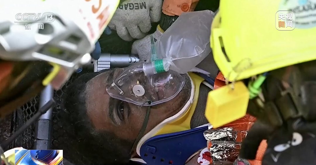 已致2595人死亡，震区几乎所有官员都已遇难！一男子被困8天后获救，在委中企已捐赠物资超120吨